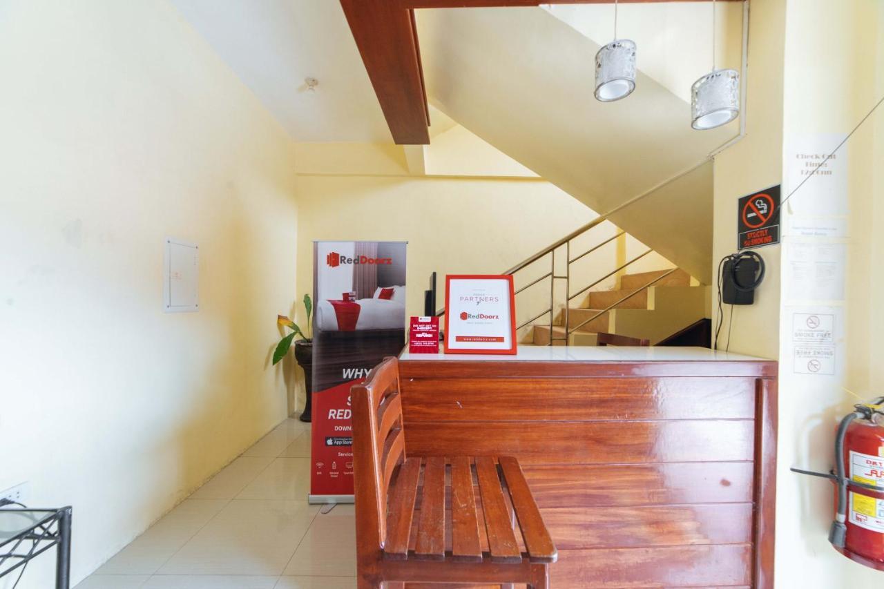 Hotel Reddoorz @ D Maagma Street Kalibo Esterno foto